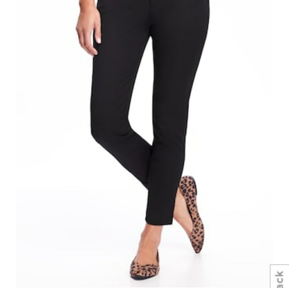 NWT Old Navy Ankle Length Capri Pixie Pant Size 10